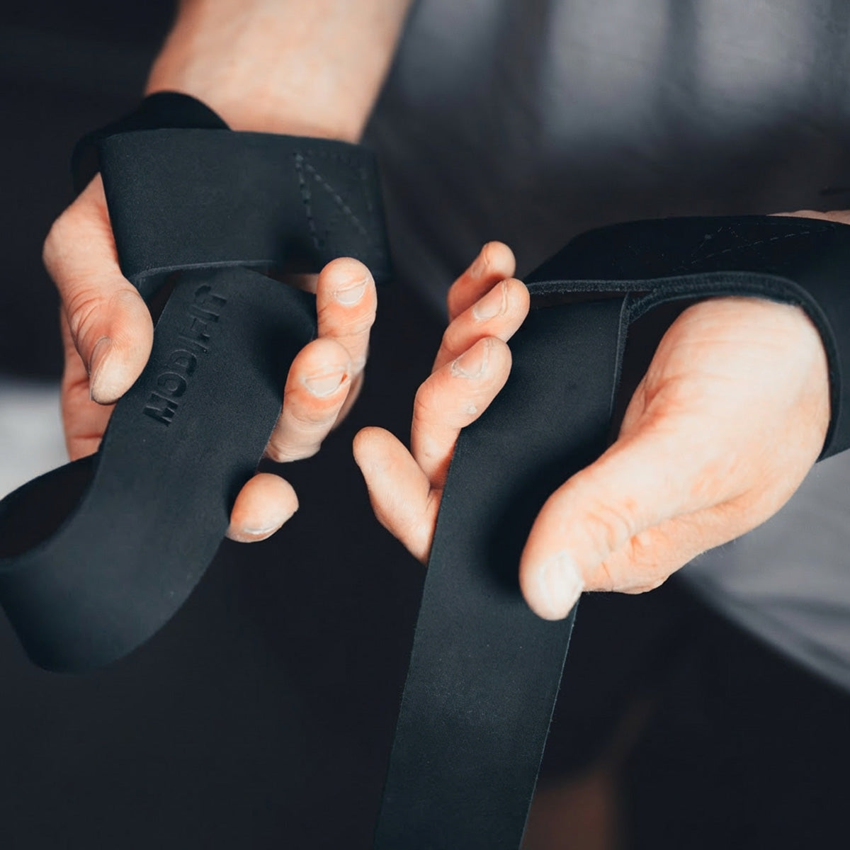 🎁 Leather Deadlifting Straps (100% off)
