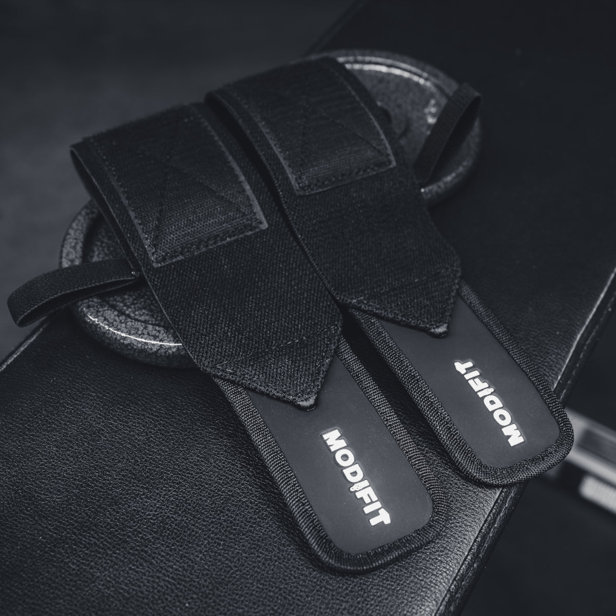 🎁 Black Velcro Wrist Straps (100% off)